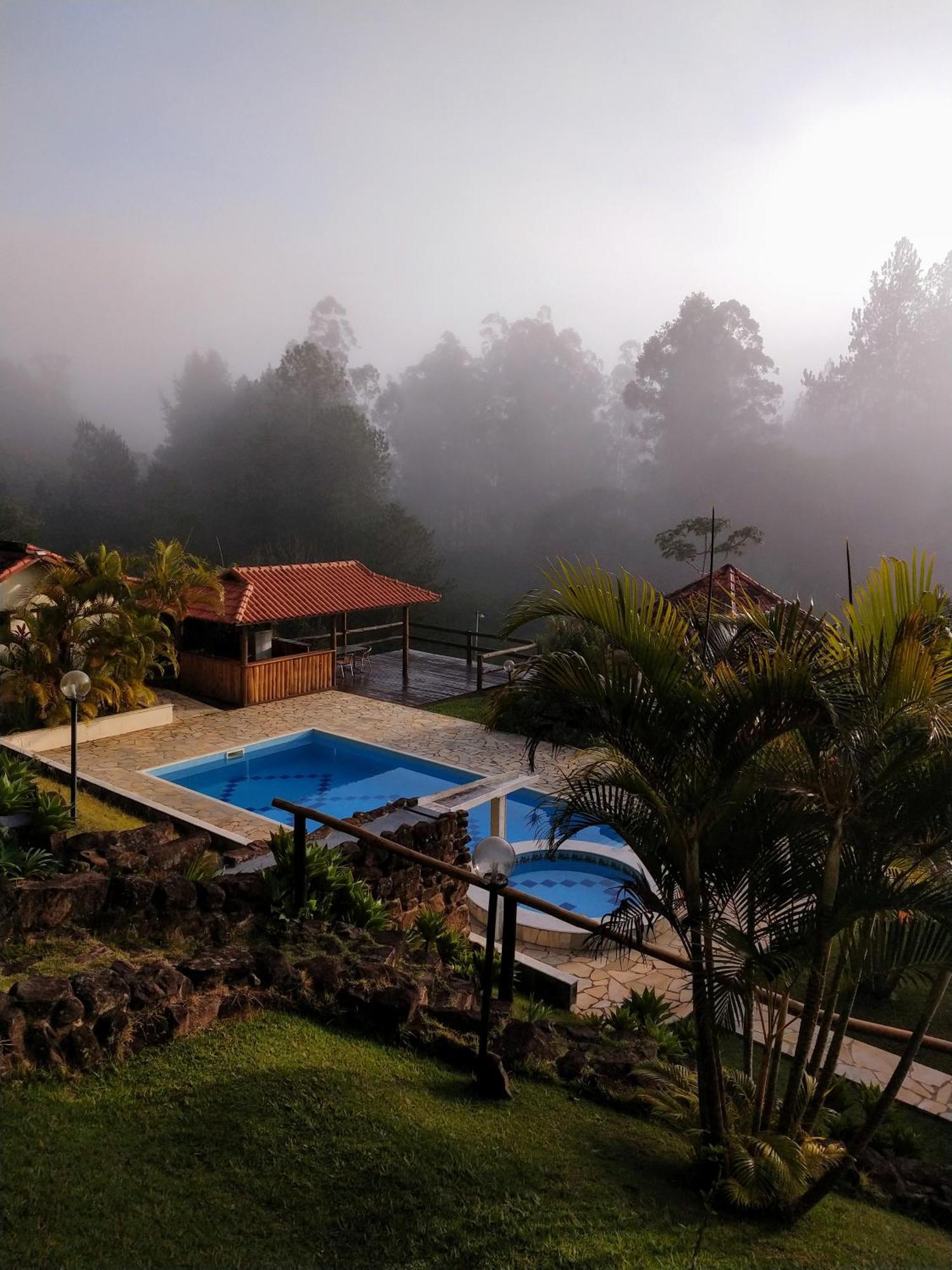 Pousada Colar de Ouro Chalés Cunha Esterno foto