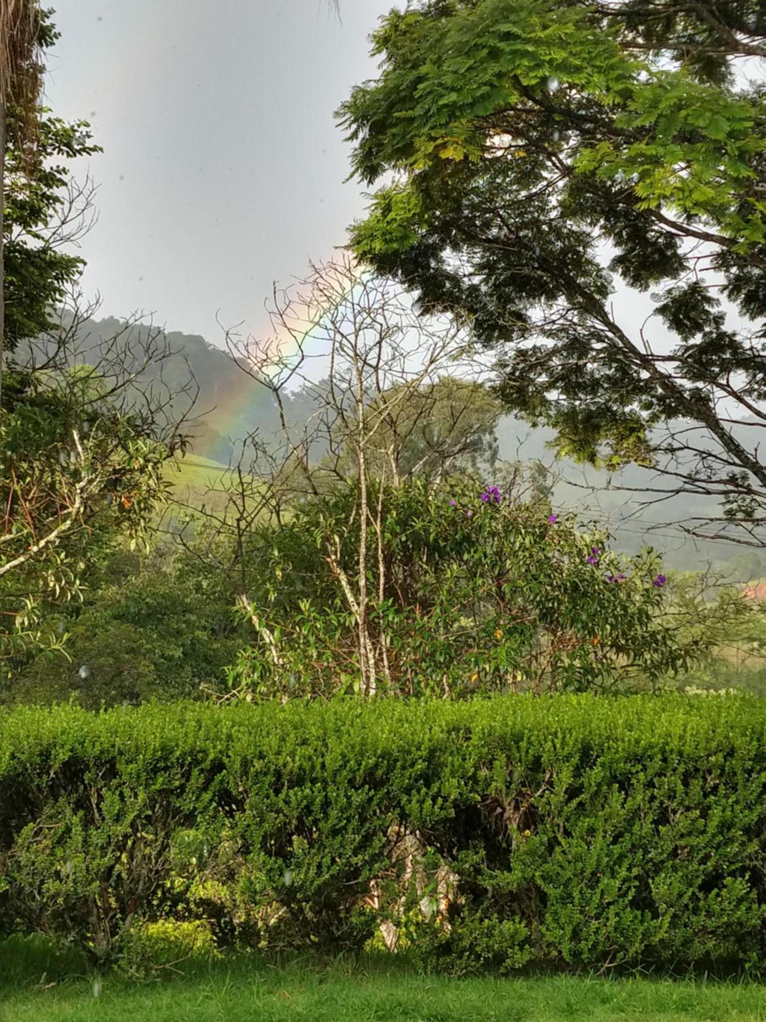 Pousada Colar de Ouro Chalés Cunha Esterno foto